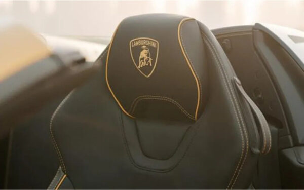 Lamborghini Evo Spyder – Yellow - Image 3