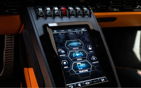 Lamborghini Huracan Evo - Image 4