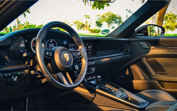Porsche 911 Carrera GTS Cabriolet - Image 5