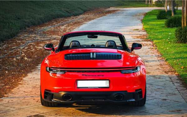 Porsche 911 Carrera GTS Cabriolet - Image 3