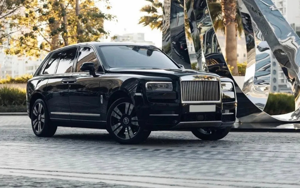 Rolls Royce Cullinan 2021