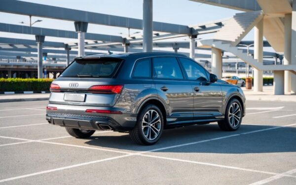 AUDI Q7 - Image 2