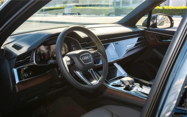 AUDI Q7 - Image 4