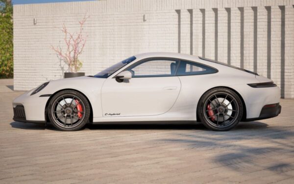 PORSCHE 911 GTS Carrera - Image 3