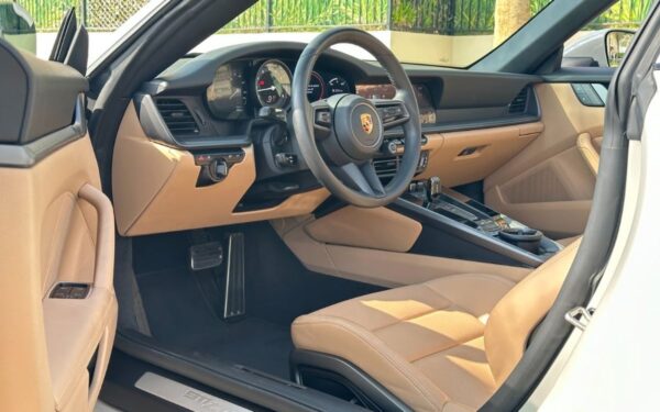PORSCHE TARGA CONVERTIBLE - Image 3