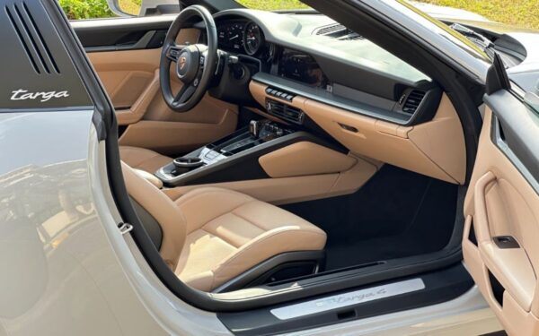 PORSCHE TARGA CONVERTIBLE - Image 4
